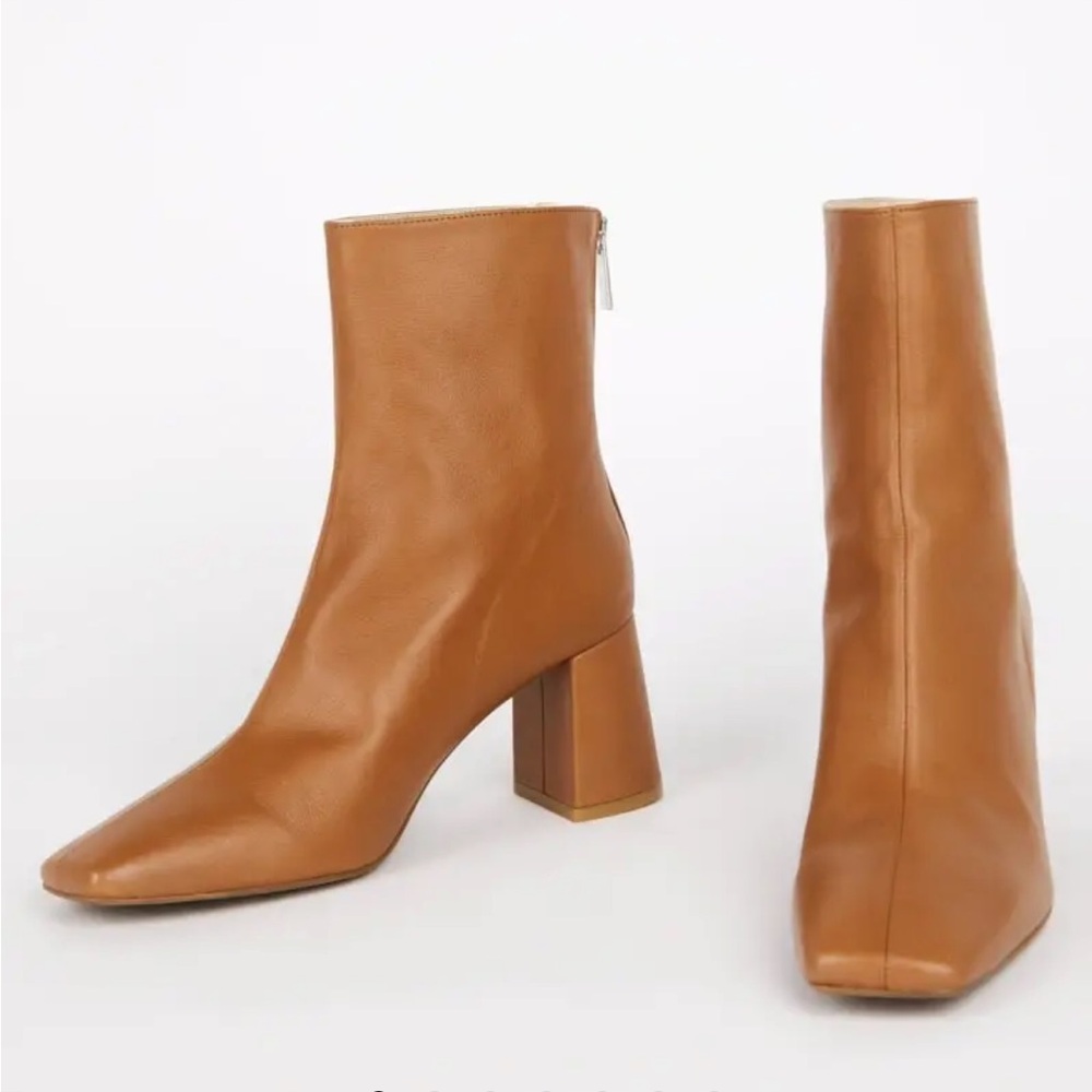 Intentionally Blank Tabatha Heeled Boot